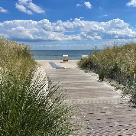 Wunderschoenes Ostsee-Cottage Fuer 6 Personen Großenbrode